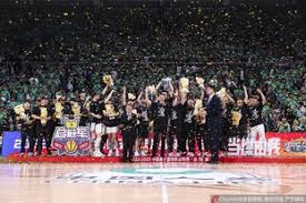 杰伦-诺威尔：华子隔扣渡边是史上最佳扣篮之一 后者因此淡出联盟